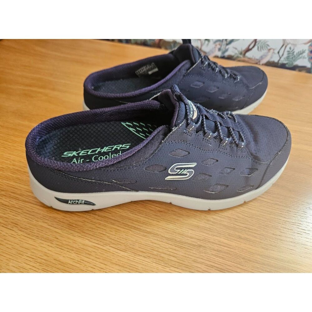 Skechers Slip On Mule Sneakers size 7